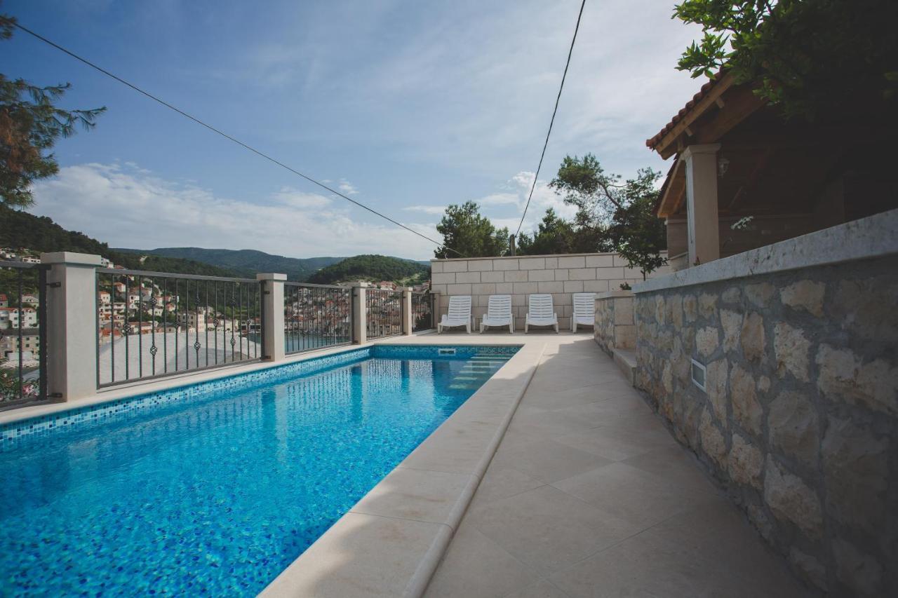 Apartmani Bauk Pucisca Exterior photo
